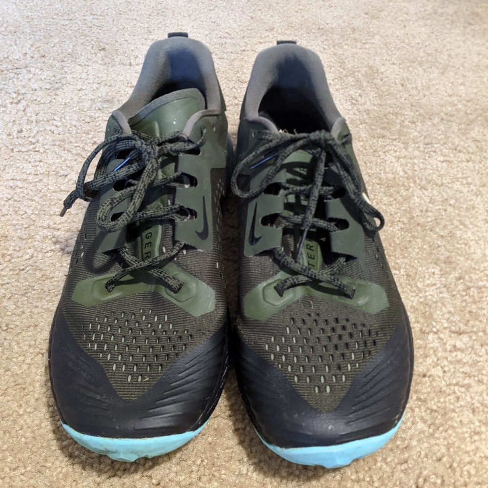 Nike Kiger 4 Size 11